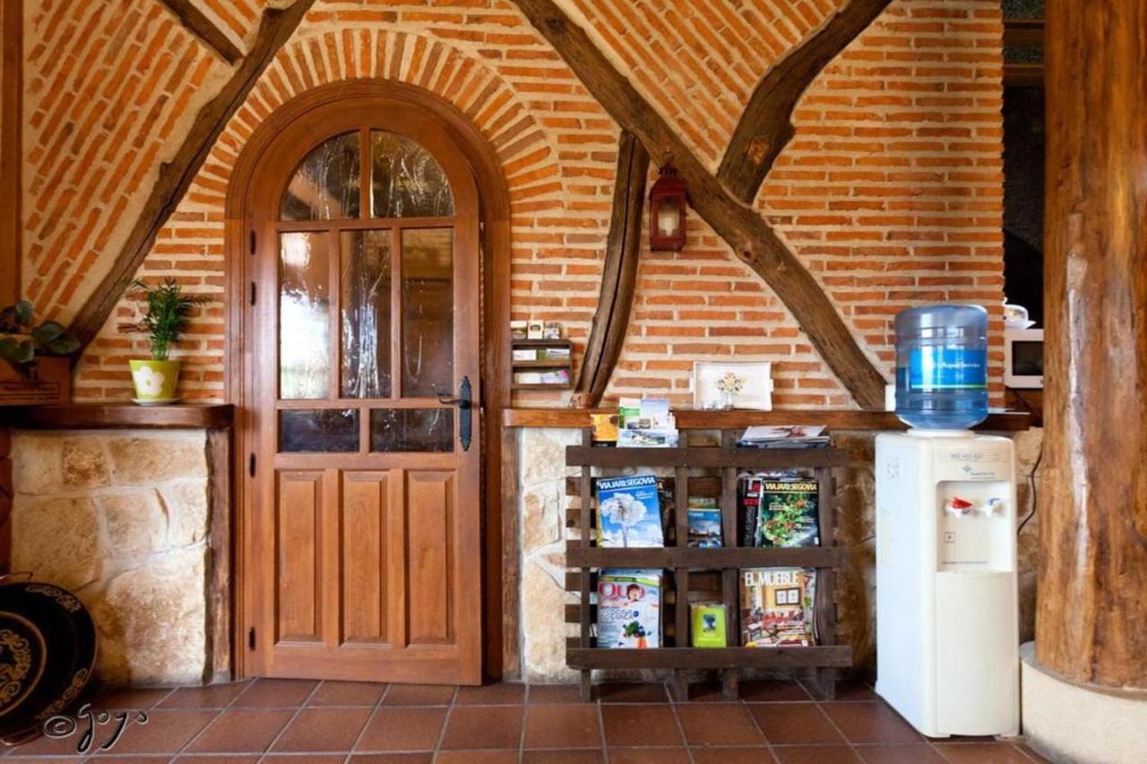 Maison d'hôtes El Camino Real à Villovela de Pirón Extérieur photo